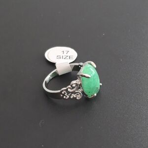JADE GREEN POLISHED CABECHON NEW SIZE  7 RING
